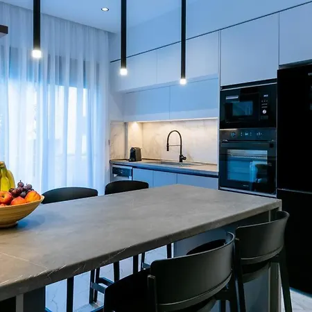 Rhodes Center Luxury #2 Appartement *