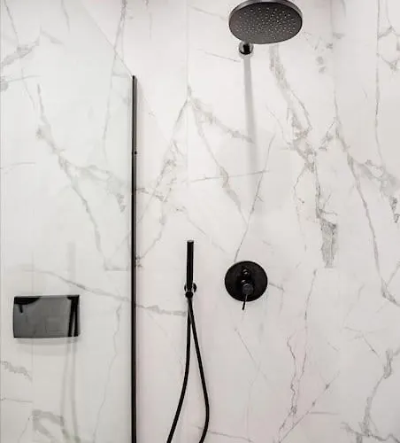 Rhodes Center Luxury #2