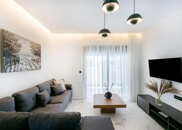Rhodes Center Luxury #2 Daire